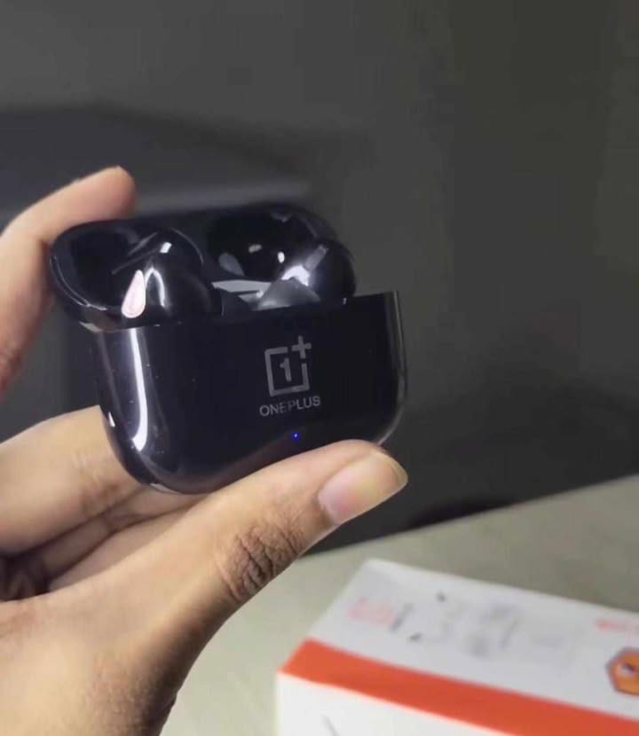 One Plus Airpods Pro | Cover Gift - Image 6